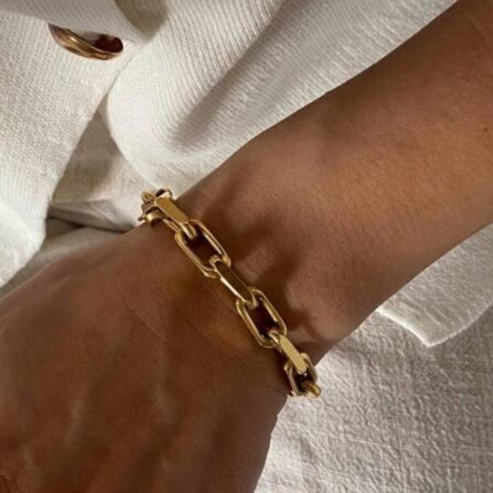 New! Anthropologie 18K Gold Plated Chain Link Bracelet (1025) NWOT
